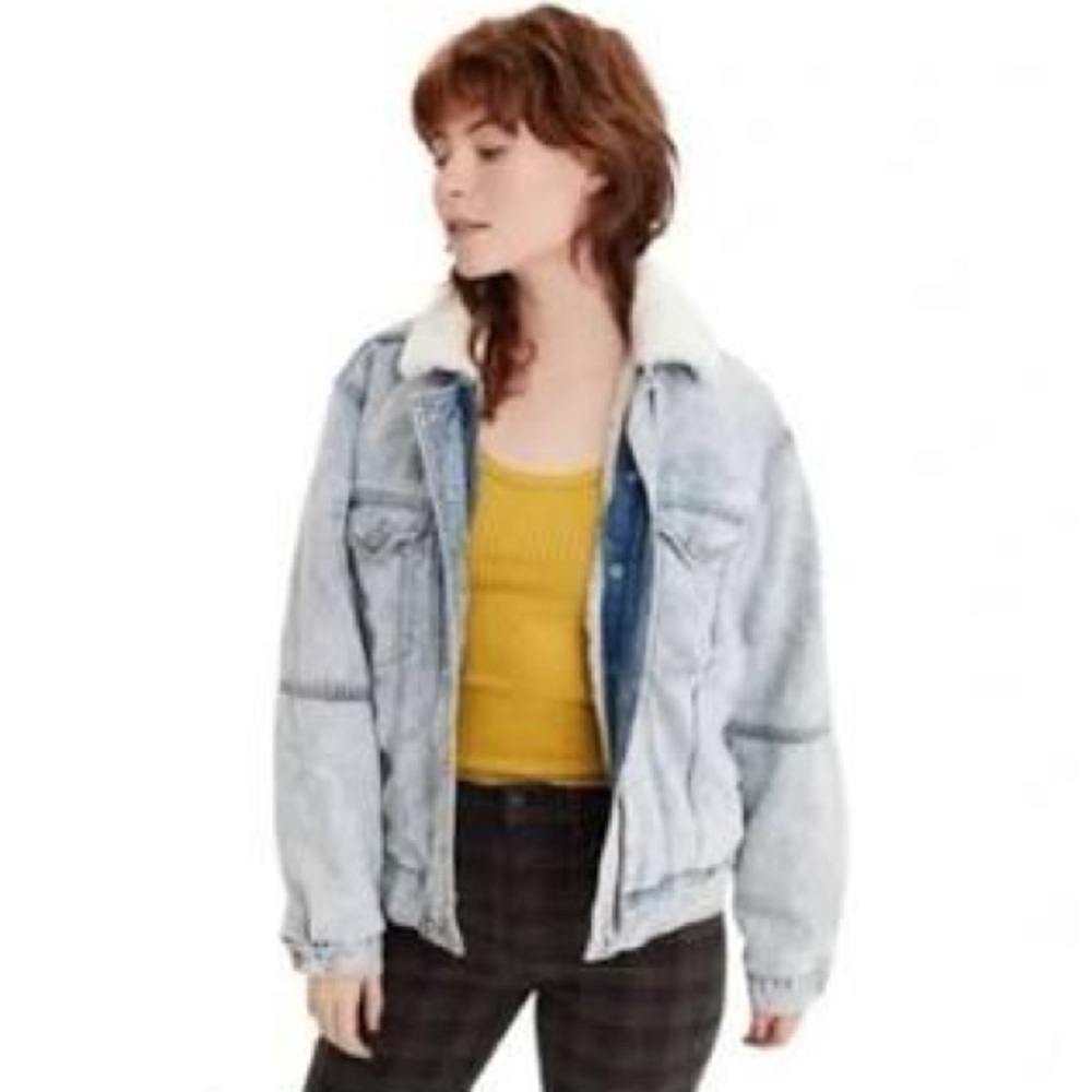 American Eagle Outfitters Acid Washed Sherpa Lined Denim Jacket